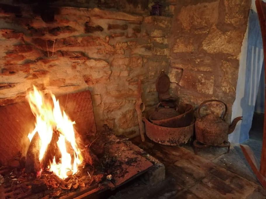 -Going Back In Time- 200 Year Old Farmhouse Creegh エクステリア 写真
