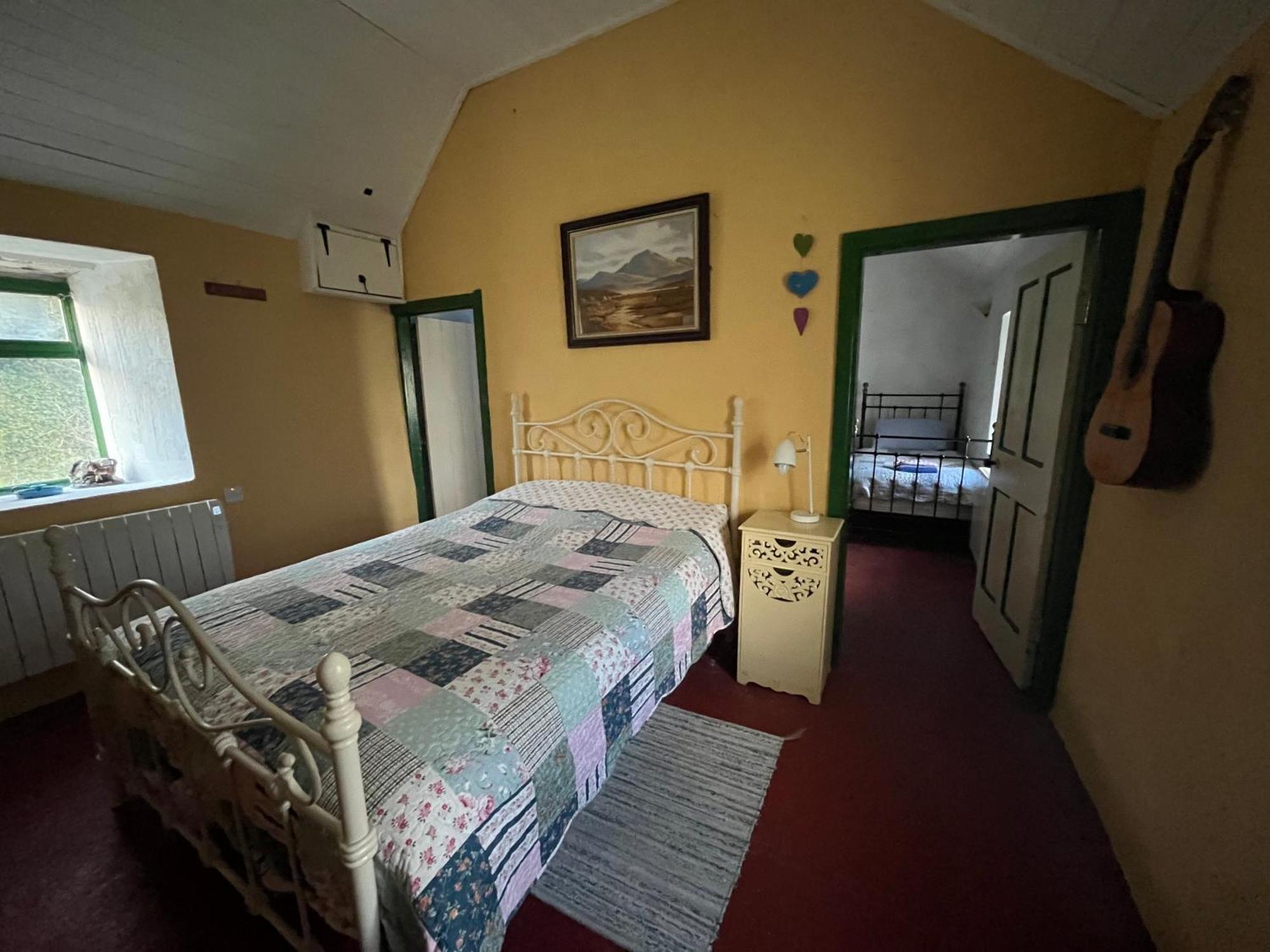-Going Back In Time- 200 Year Old Farmhouse Creegh エクステリア 写真